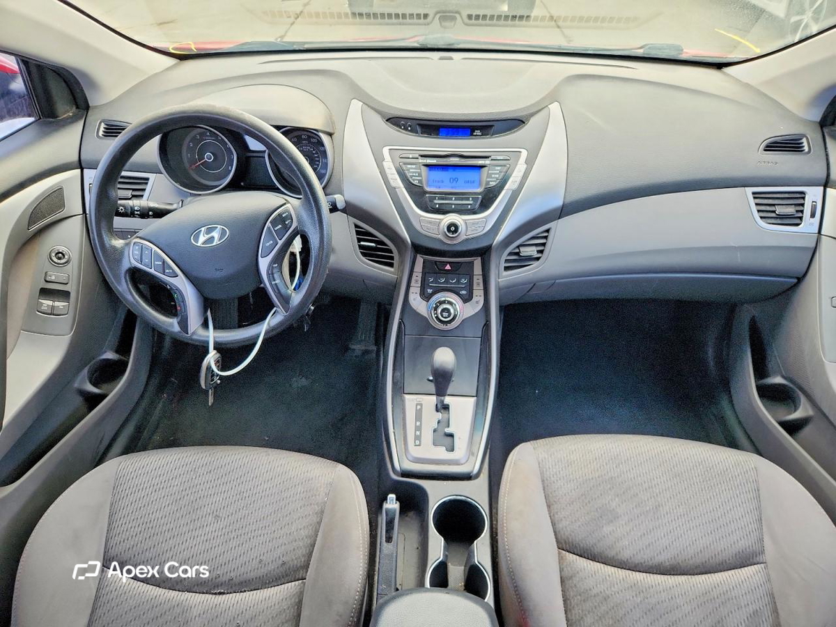 Hyundai Elantra 2013