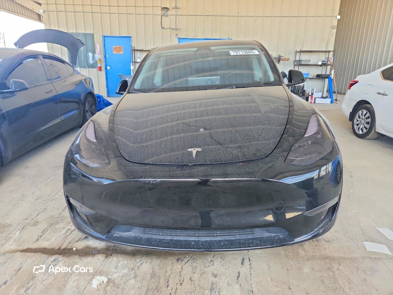 Tesla Model Y 2024