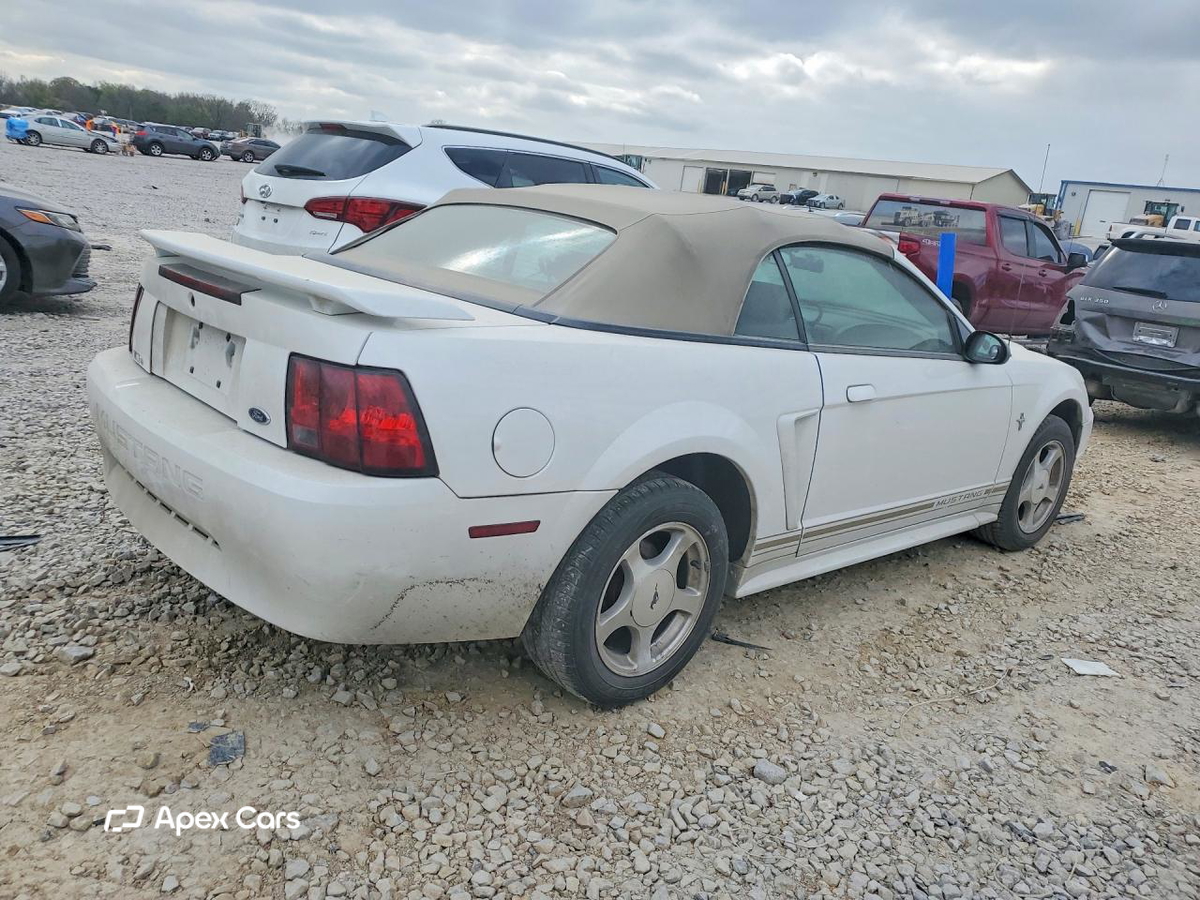 Ford Mustang 2001