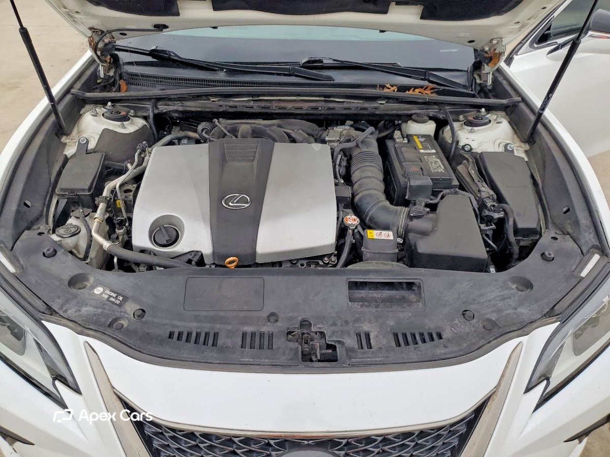 Lexus ES 2020