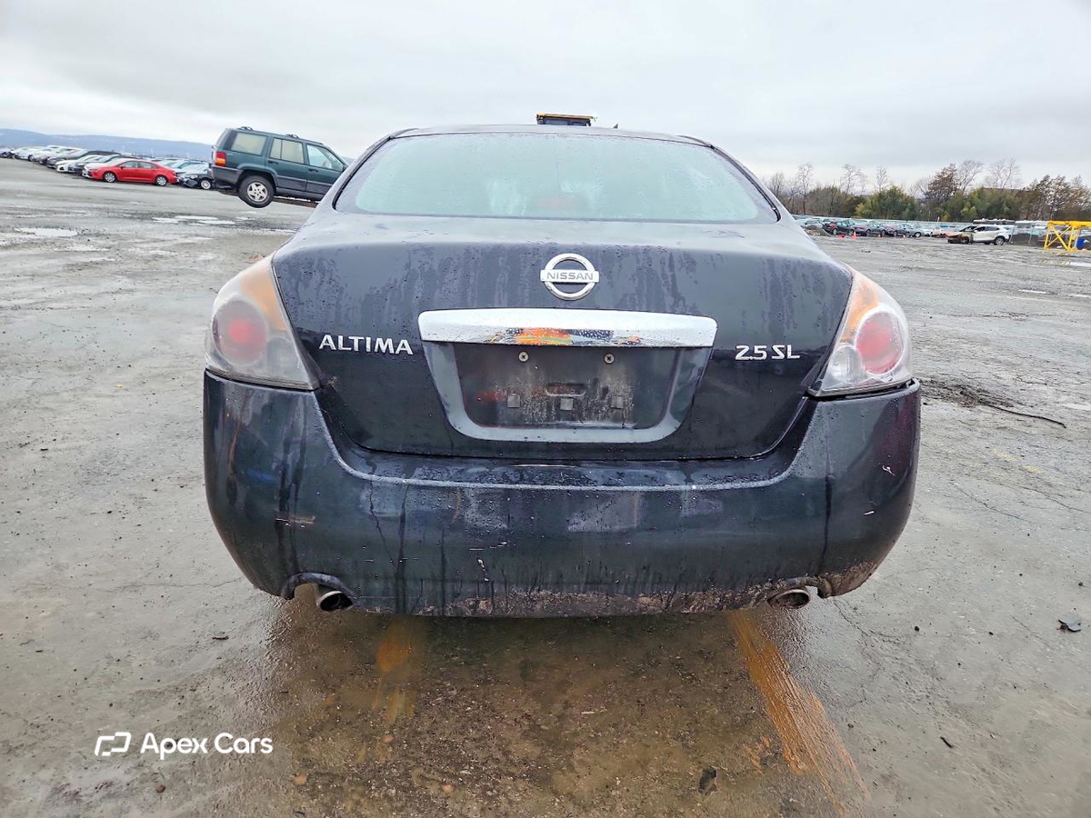 Nissan Altima 2010