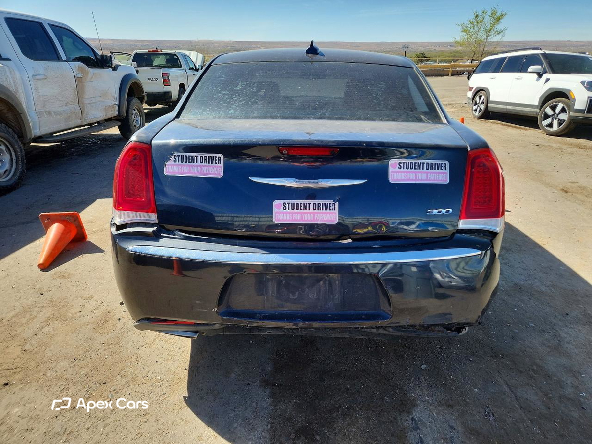 Chrysler 300 2017