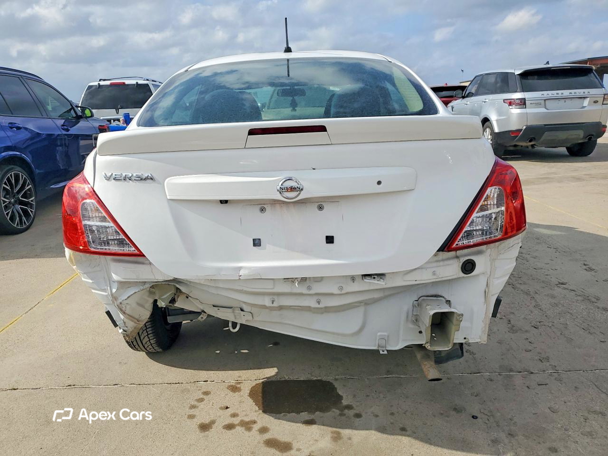 Nissan Versa 2019