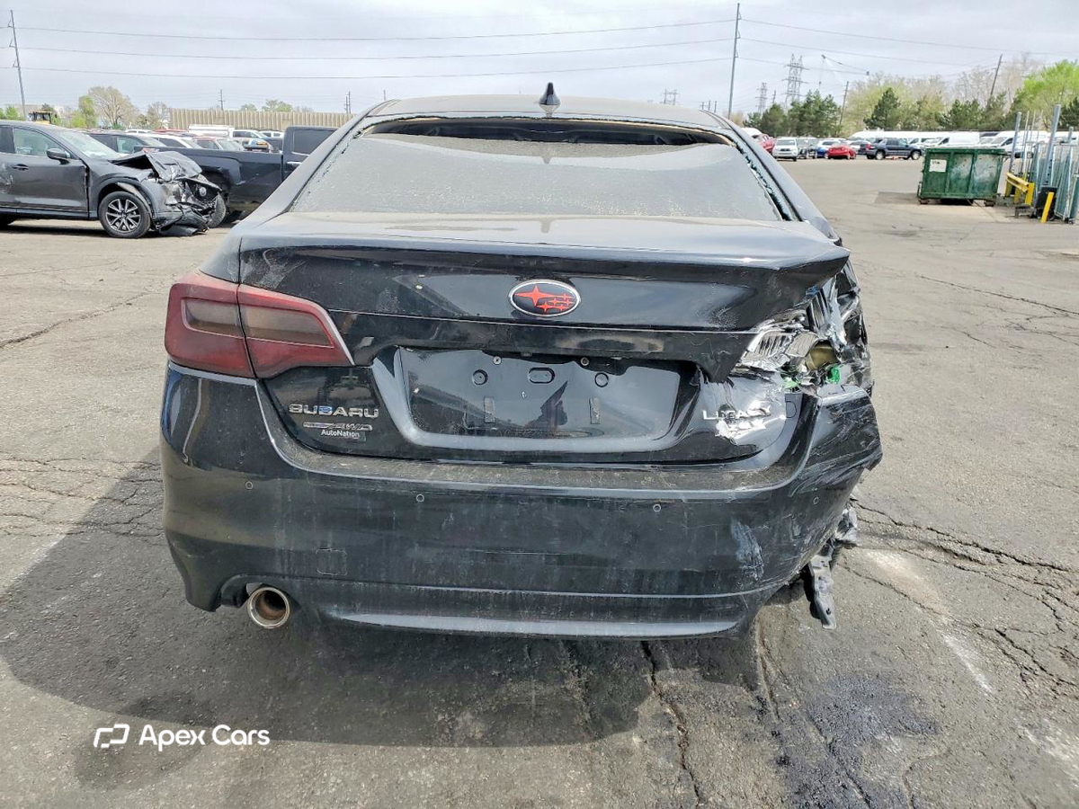 Subaru Legacy 2017