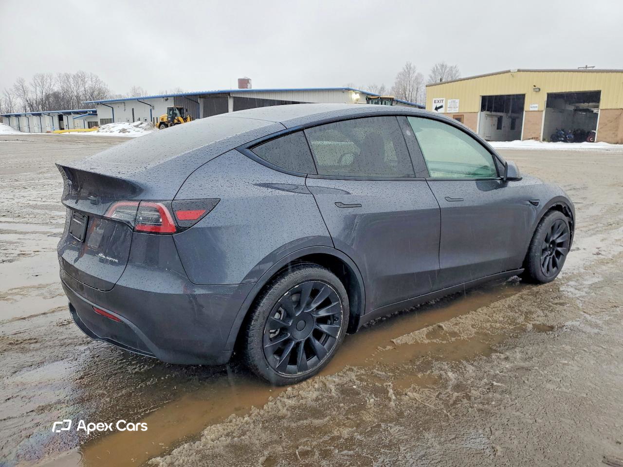 Tesla Model Y 2024