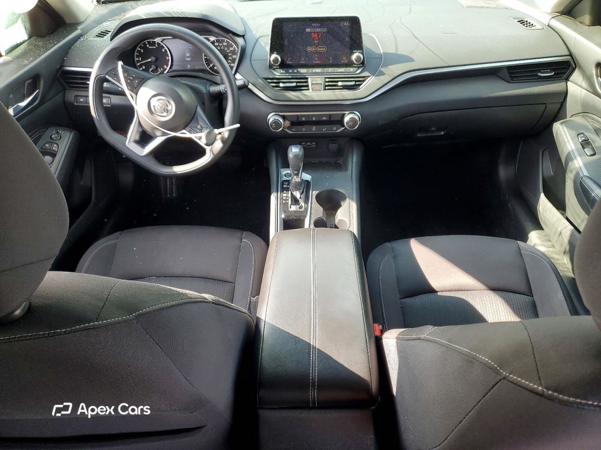 Nissan Altima 2020