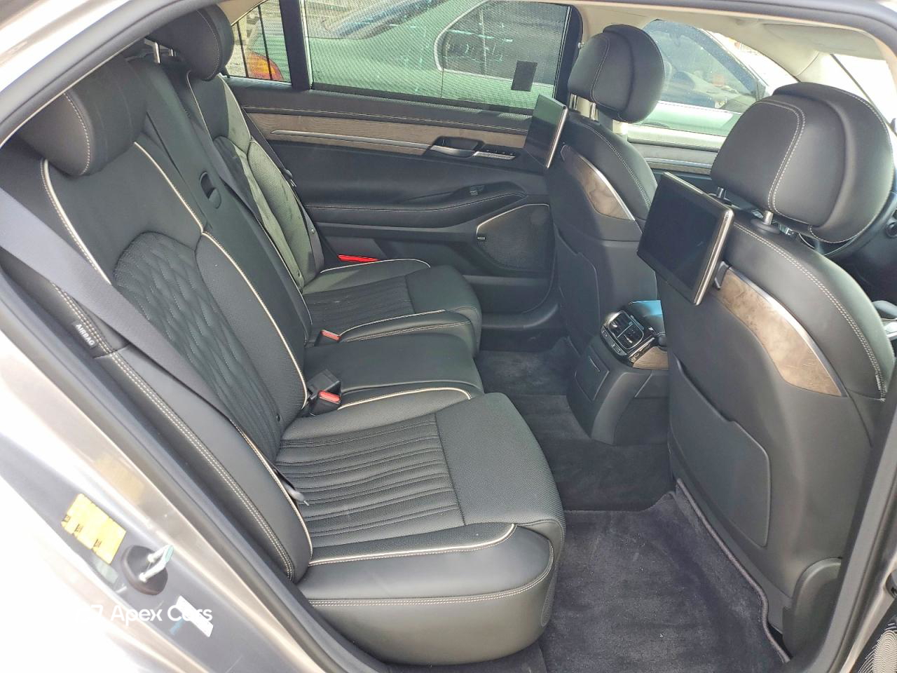 Genesis G90 2021