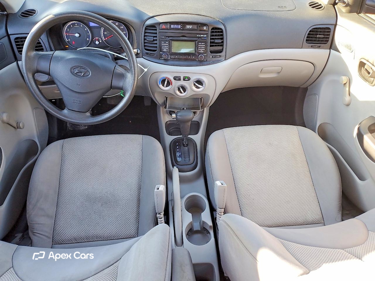 Hyundai Accent 2011
