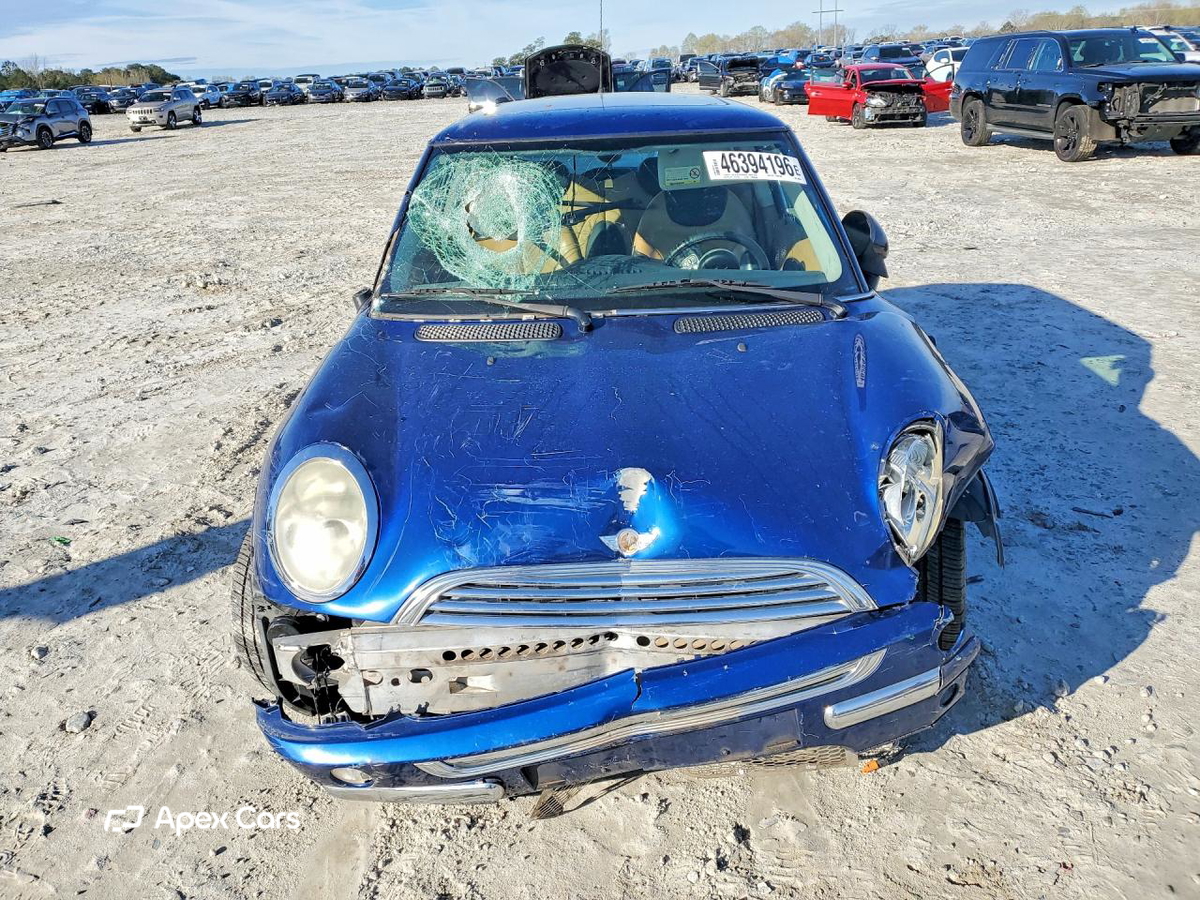 MINI Cooper 2003