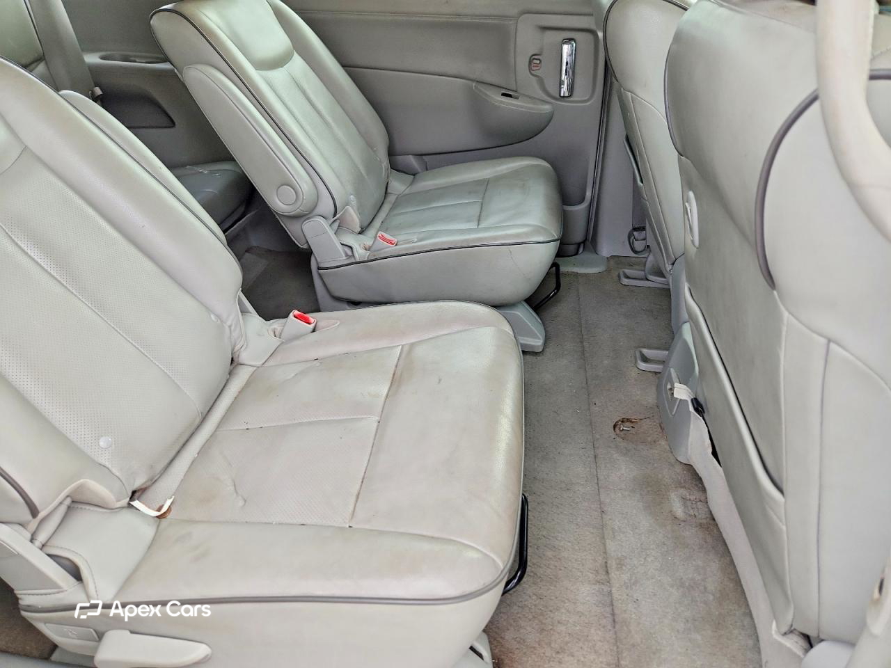 Nissan Quest 2014