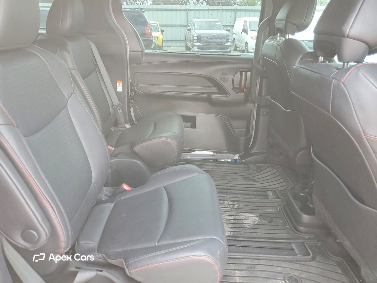 Toyota Sienna 2025