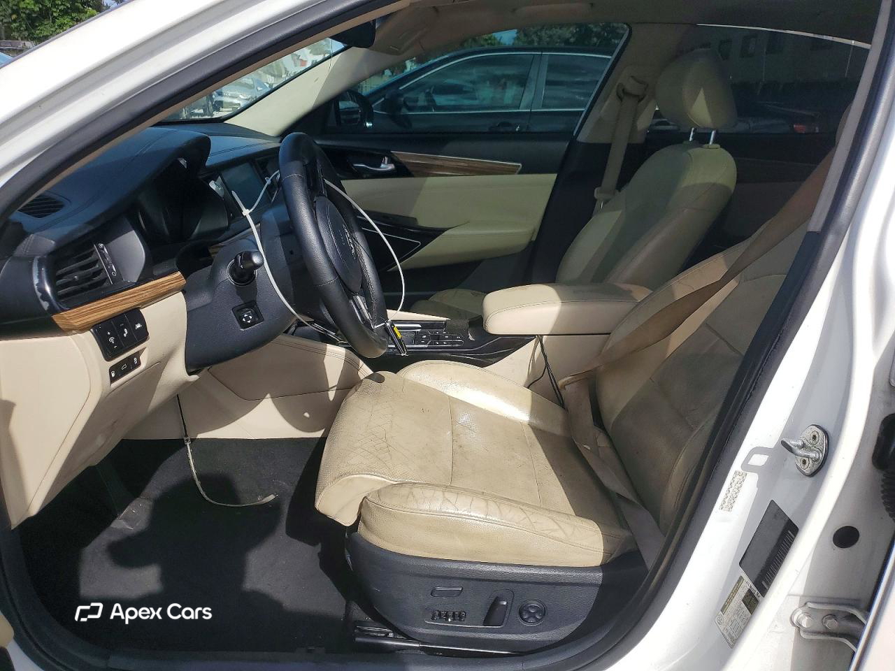 Kia Cadenza 2017
