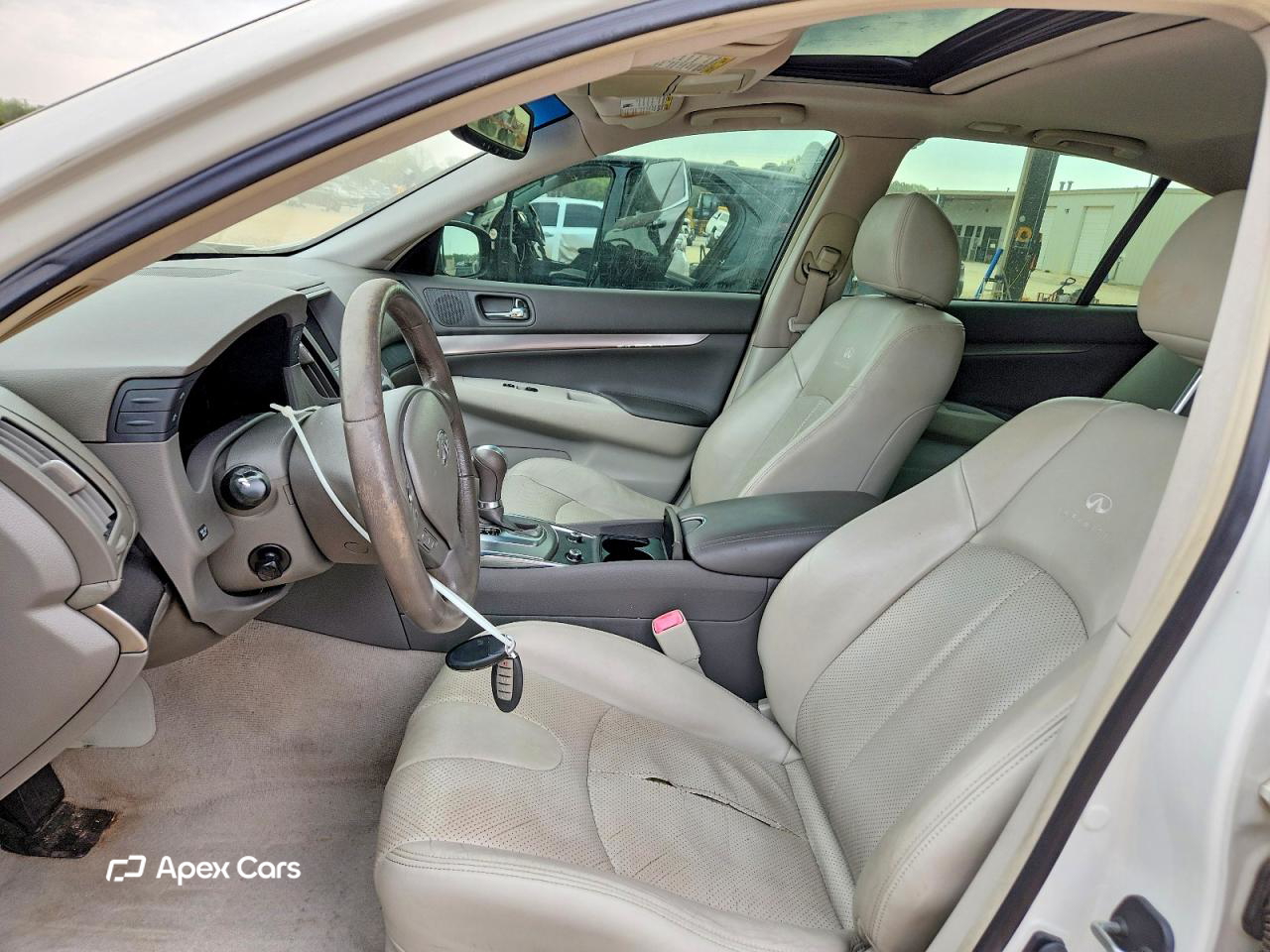 Infiniti G 2011