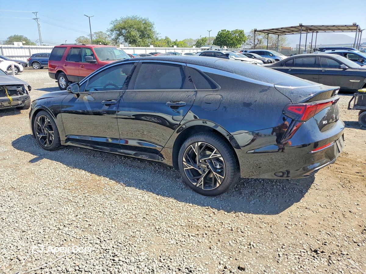 Kia K5 2025