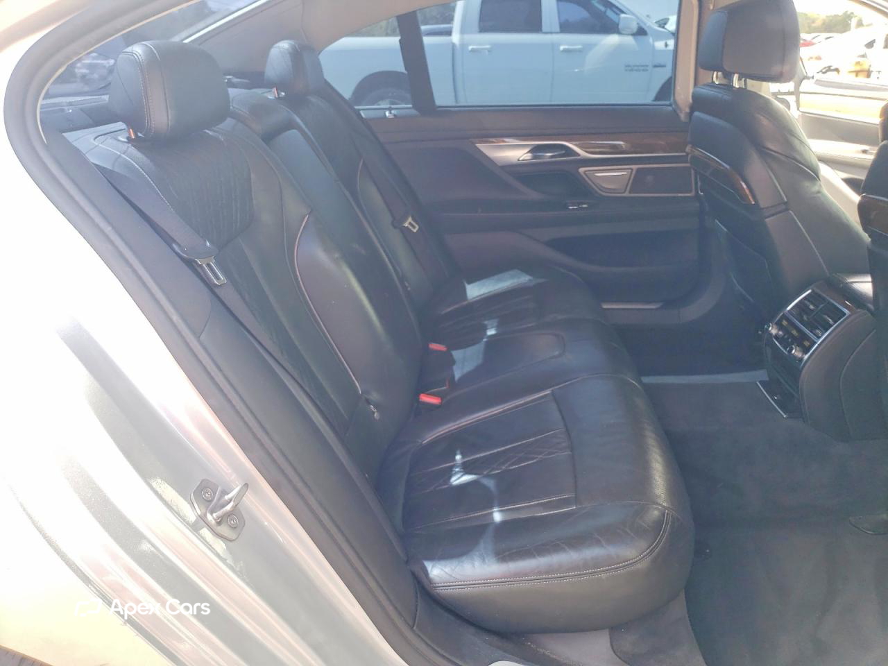 BMW Series 7 2016