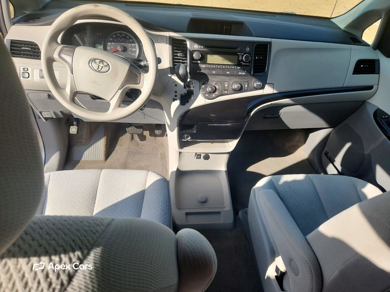 Toyota Sienna 2012