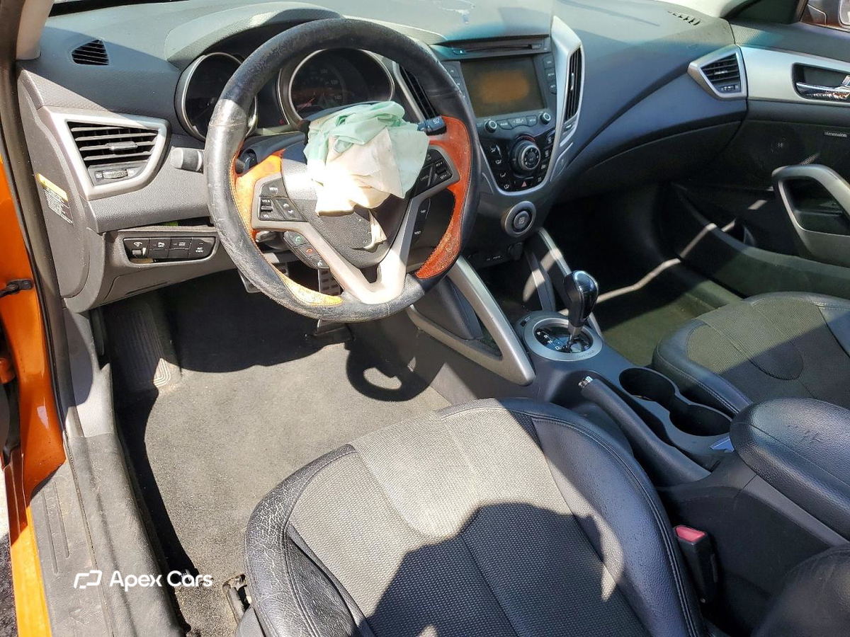 Hyundai Veloster 2012