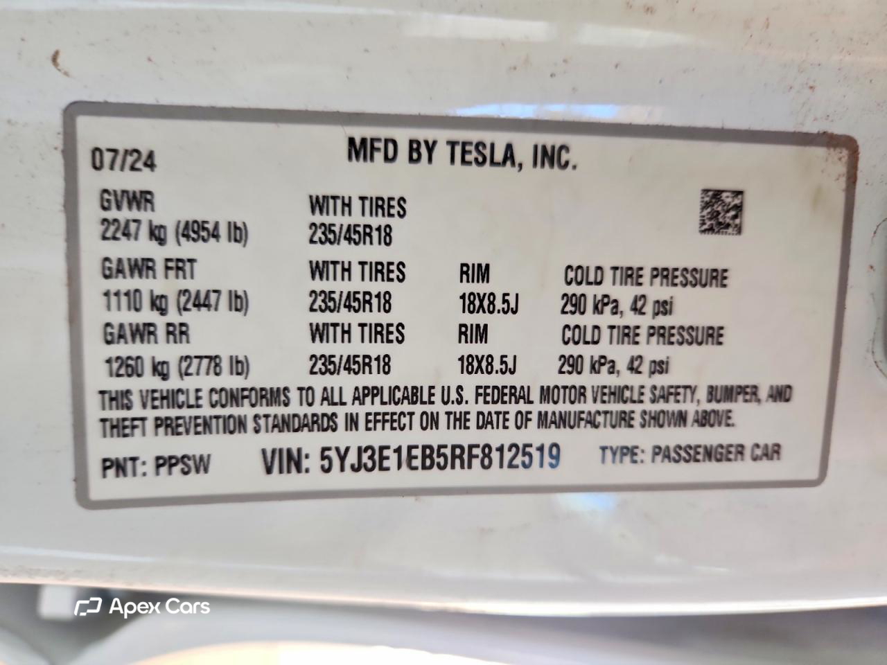 Tesla Model 3 2024