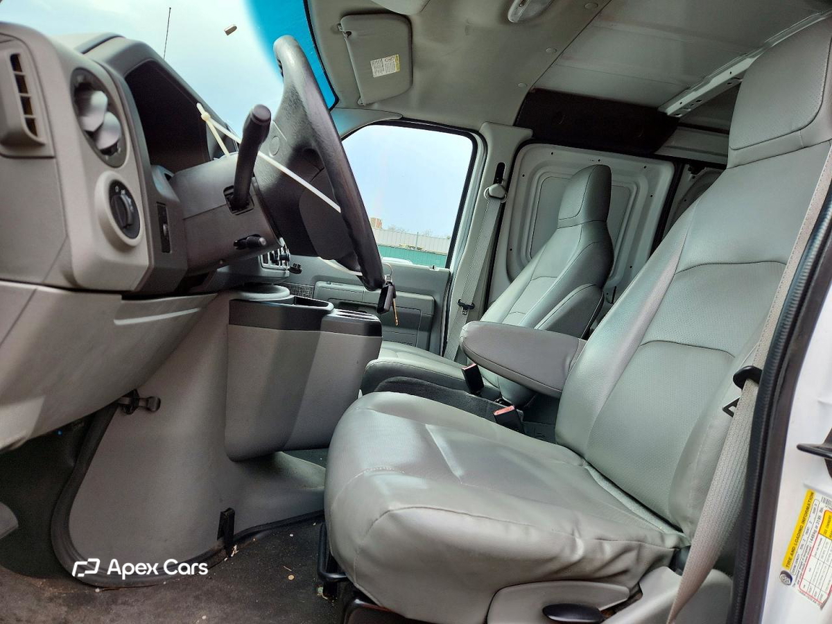 Ford Econoline 2011