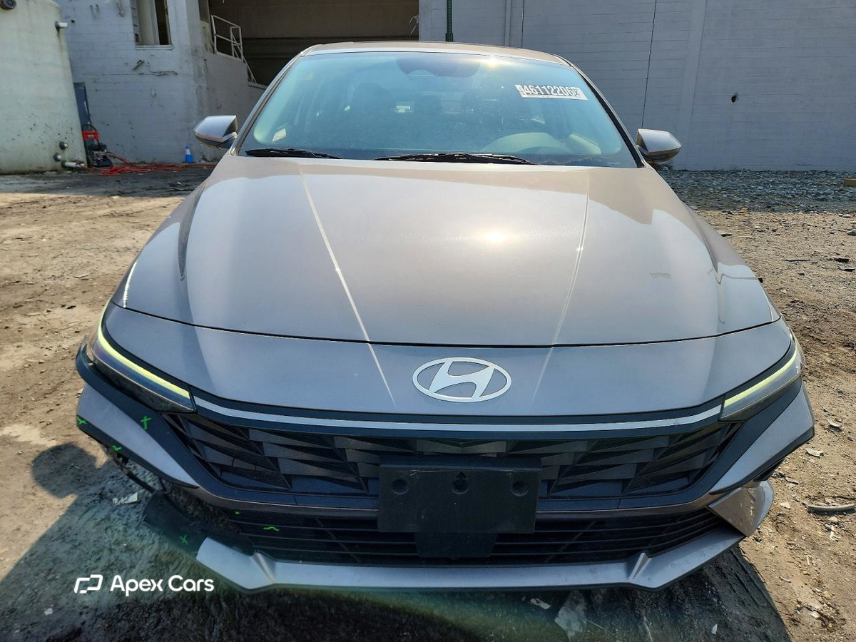Hyundai Elantra 2025