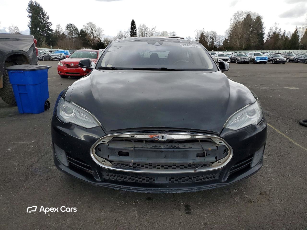 Tesla Model S 2016