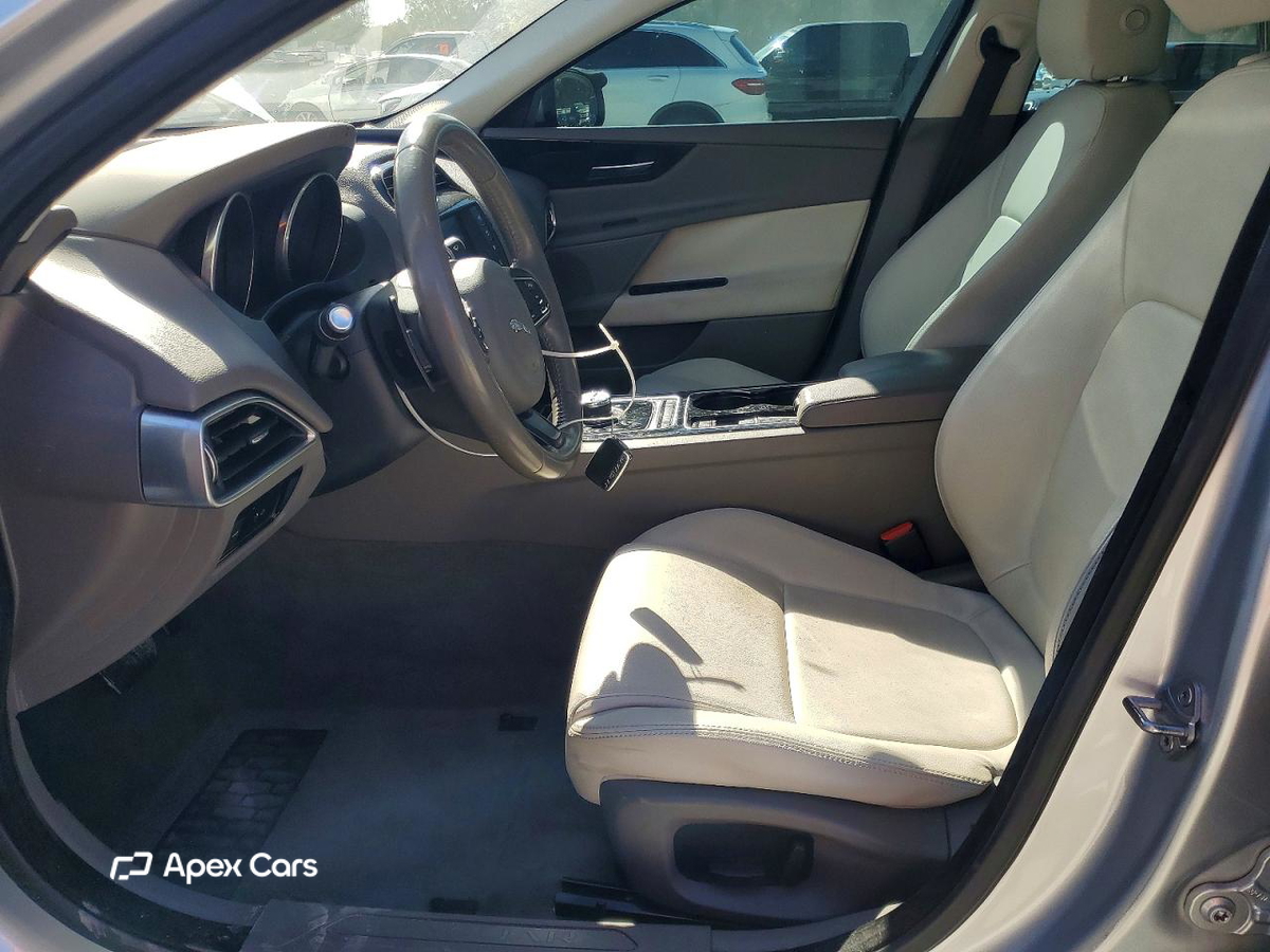 Jaguar XE 2017