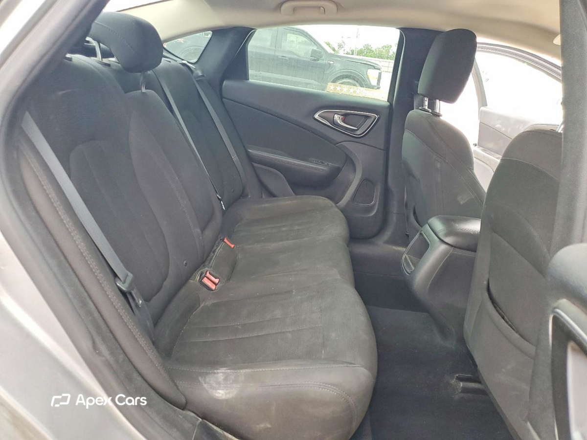 Chrysler 200 2016