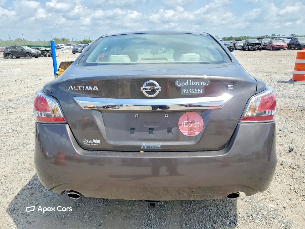 Nissan Altima 2015