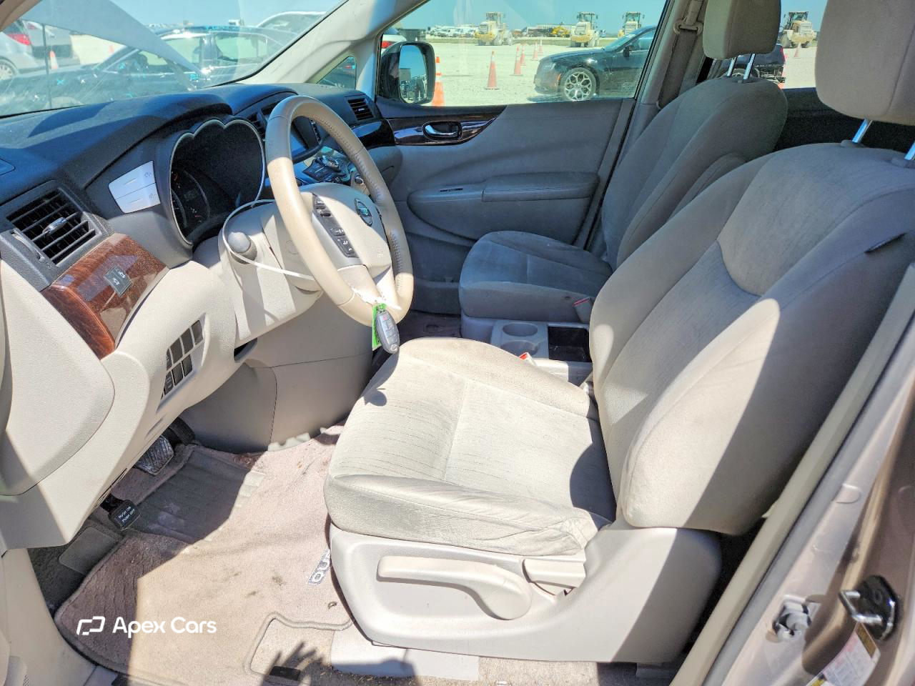 Nissan Quest 2015