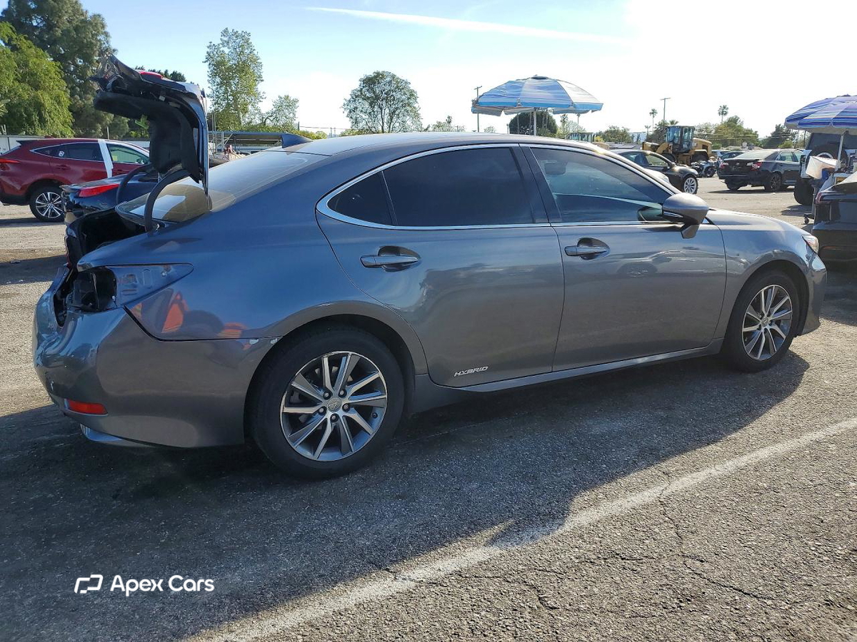 Lexus ES 2016