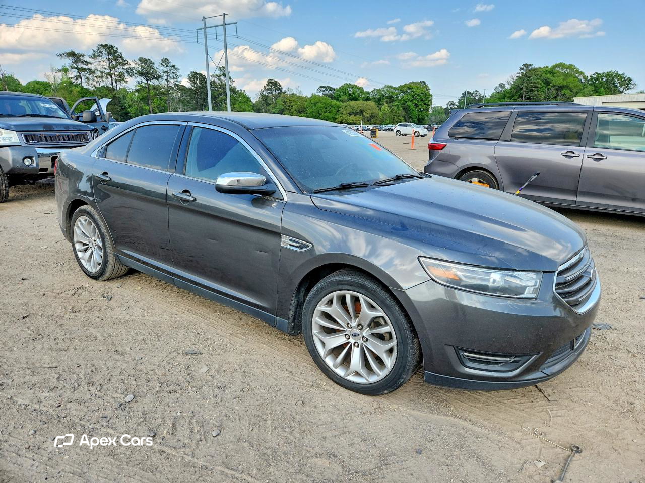 Ford Taurus 2016