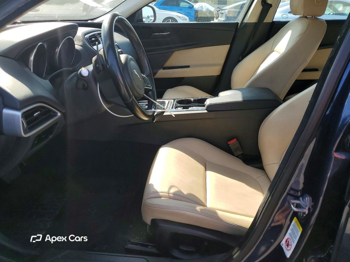 Jaguar XE 2017
