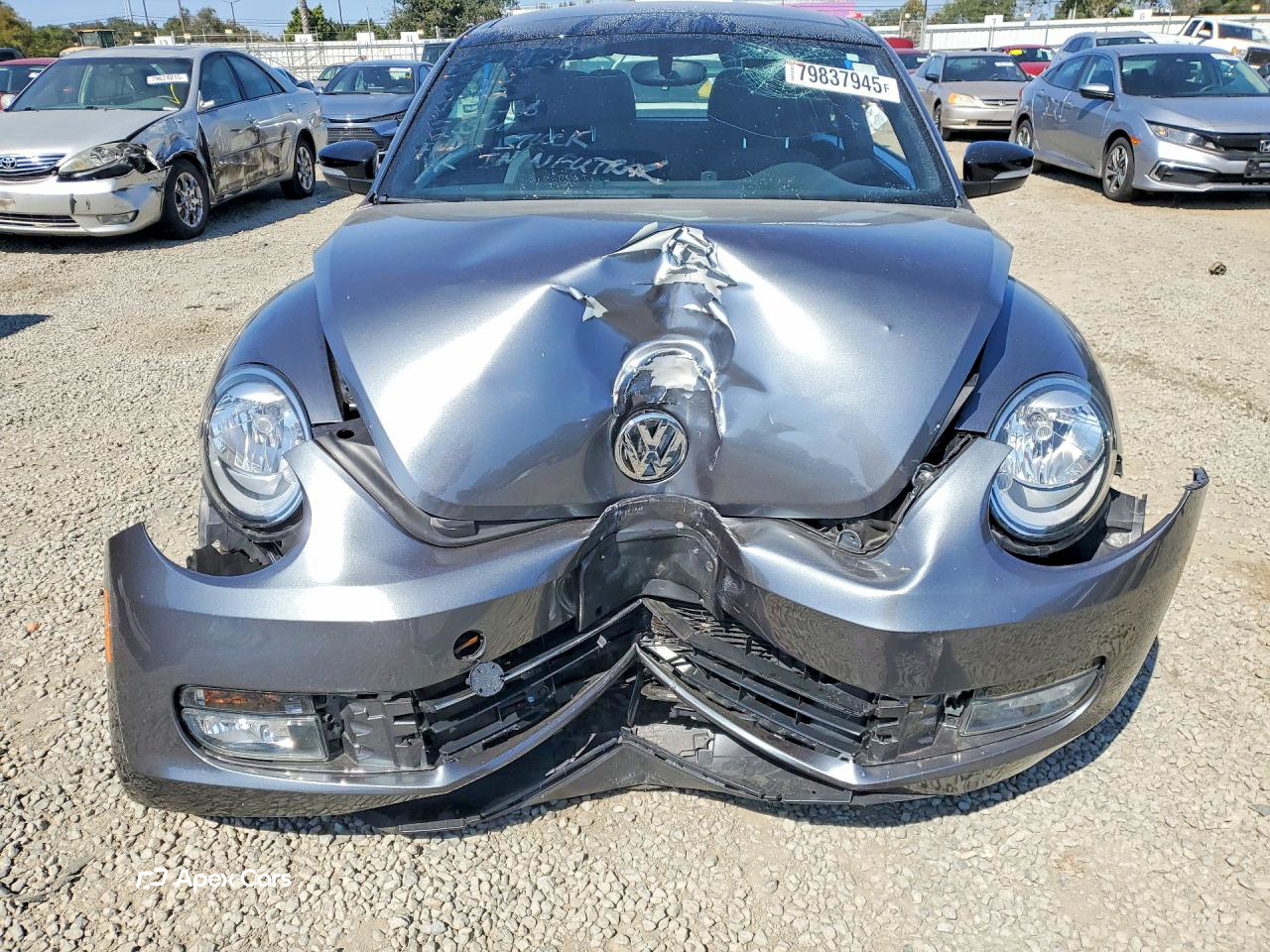 Volkswagen Beetle 2012