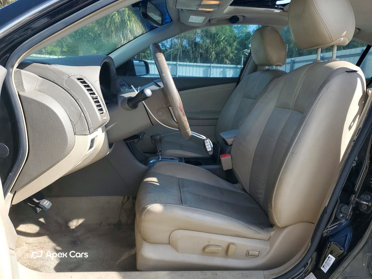 Nissan Altima 2010