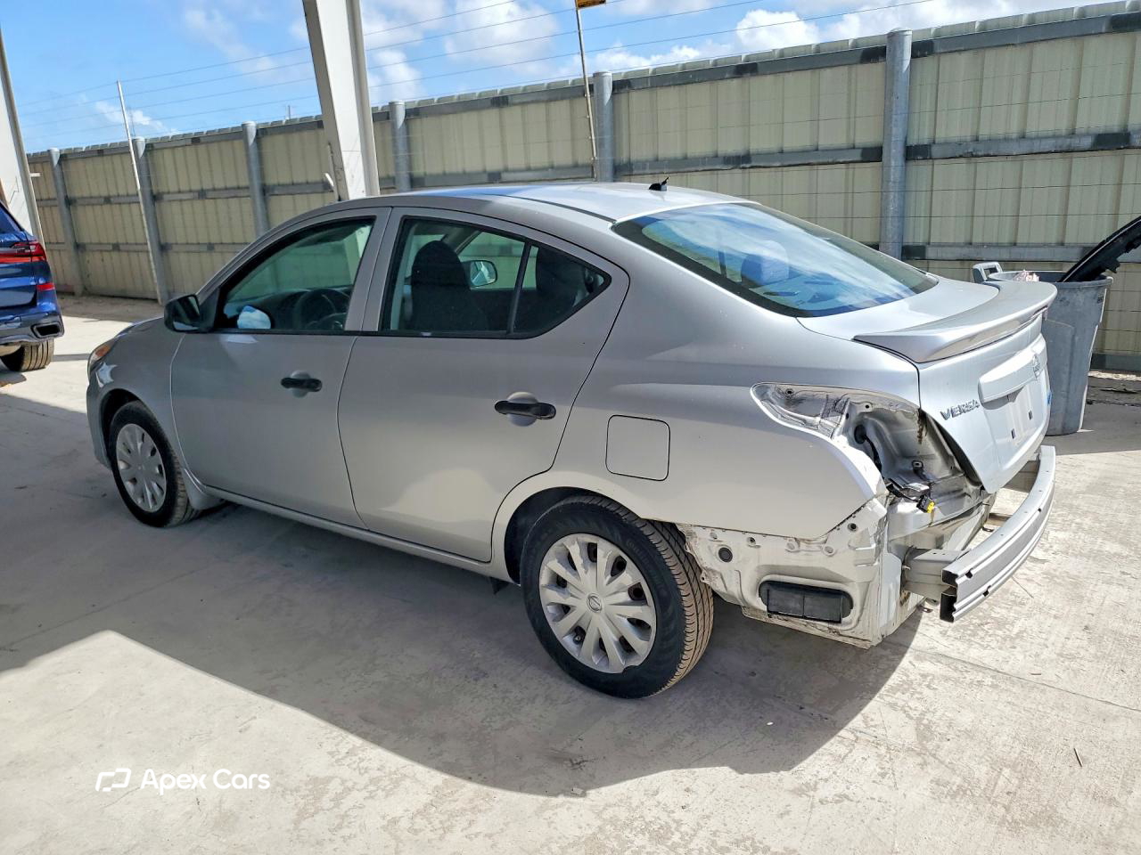 Nissan Versa 2015