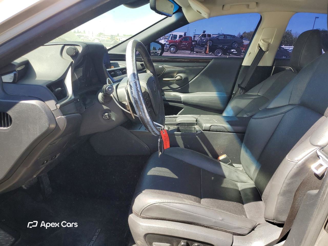 Lexus ES 2020