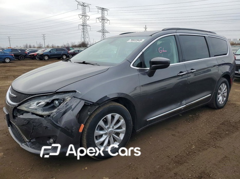 Chrysler Pacifica 2017 - Image 1 of 13