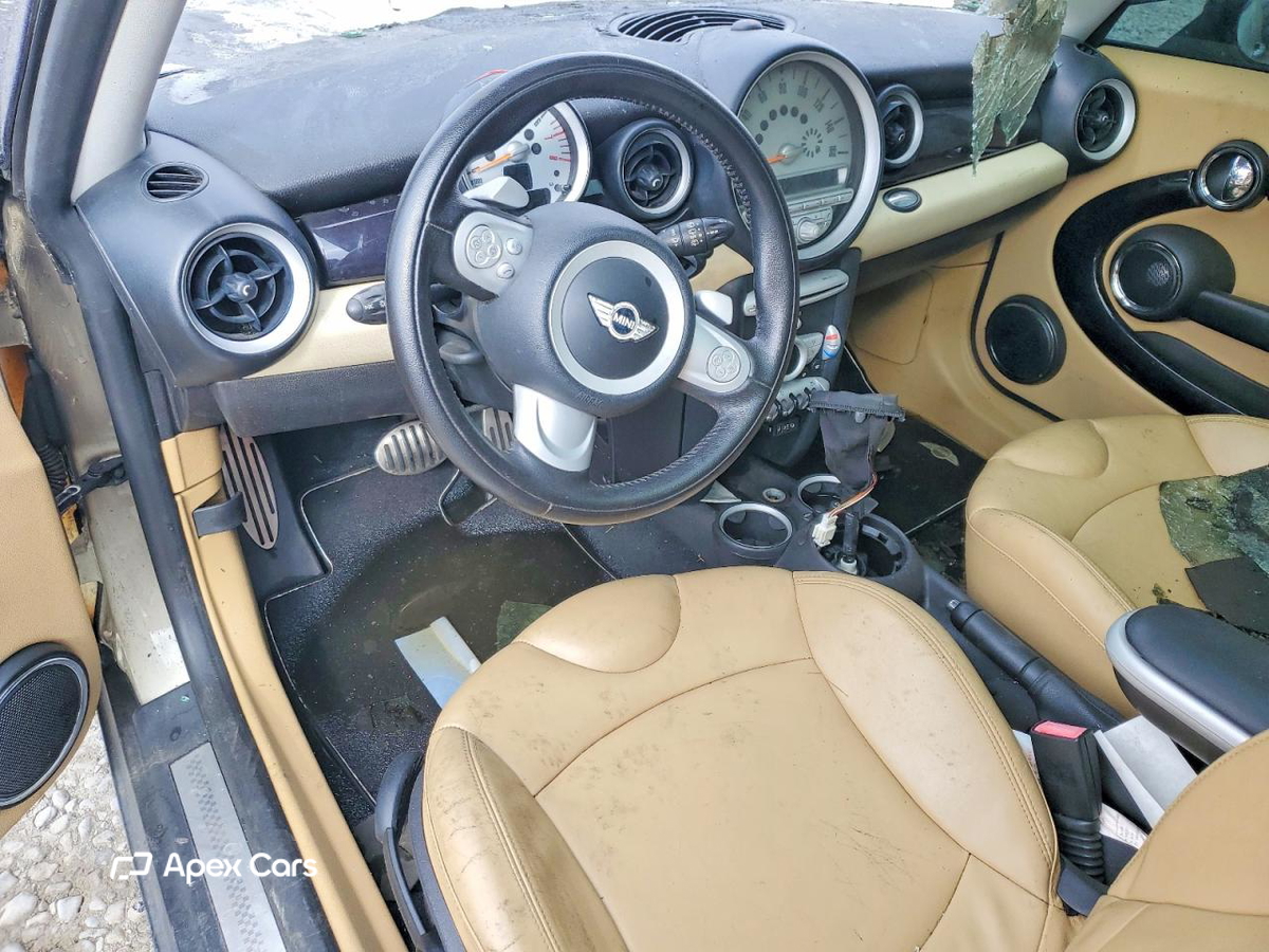MINI Cooper 2010