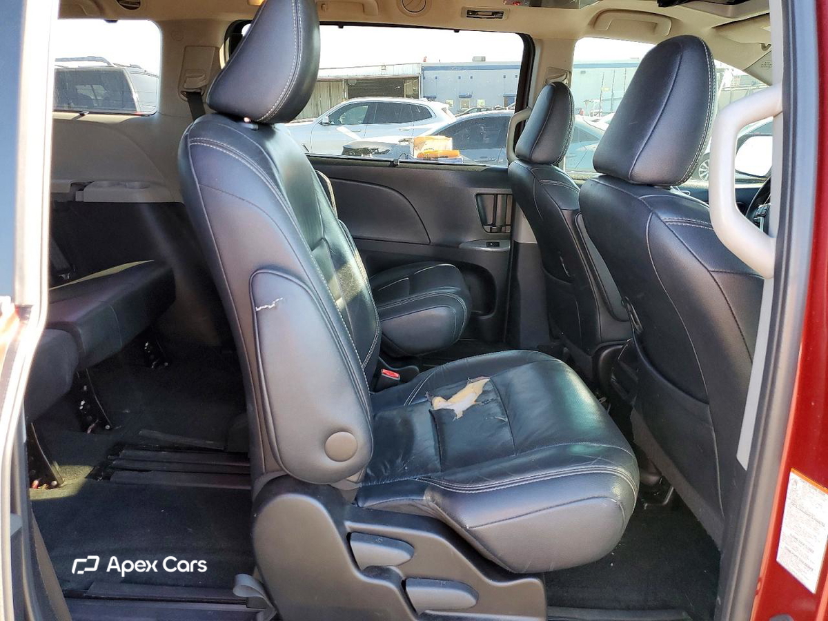 Toyota Sienna 2015
