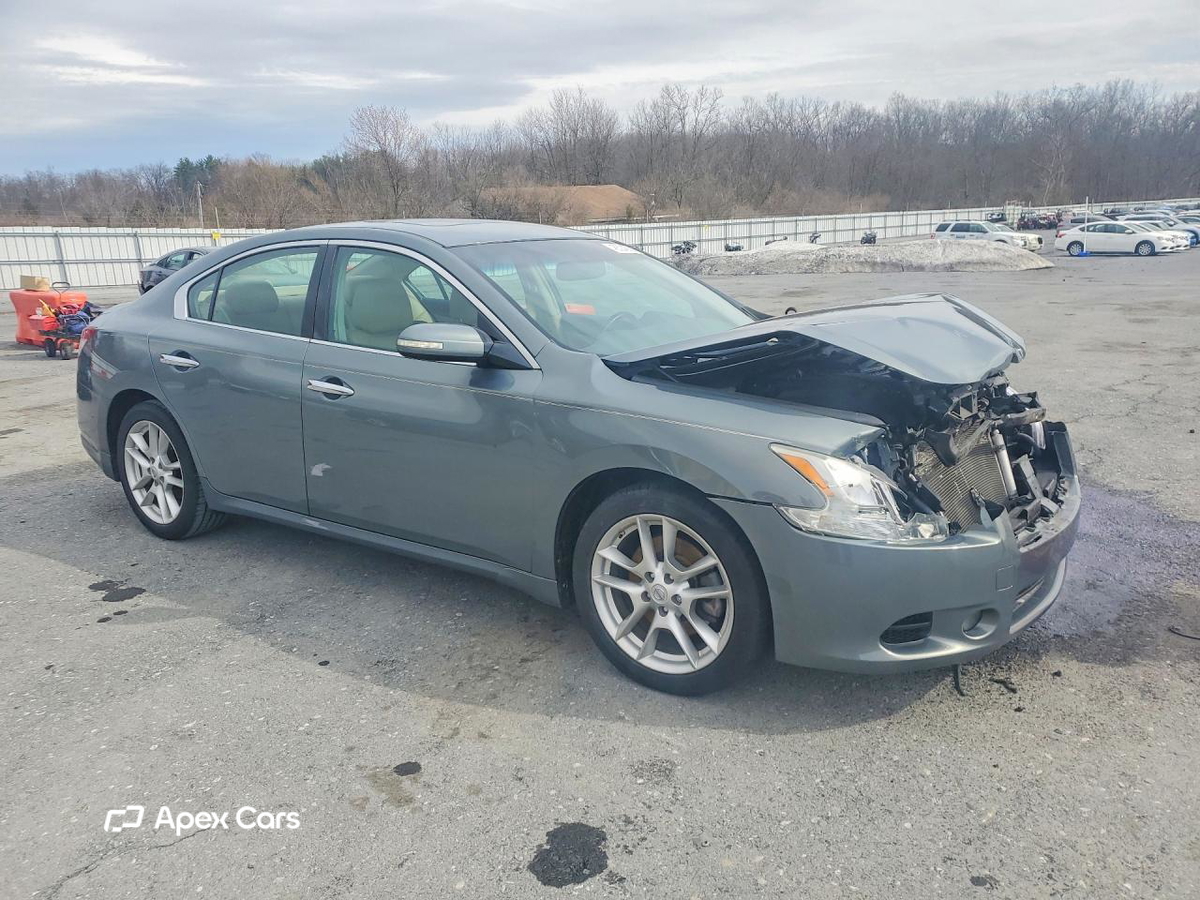 Nissan Maxima 2011