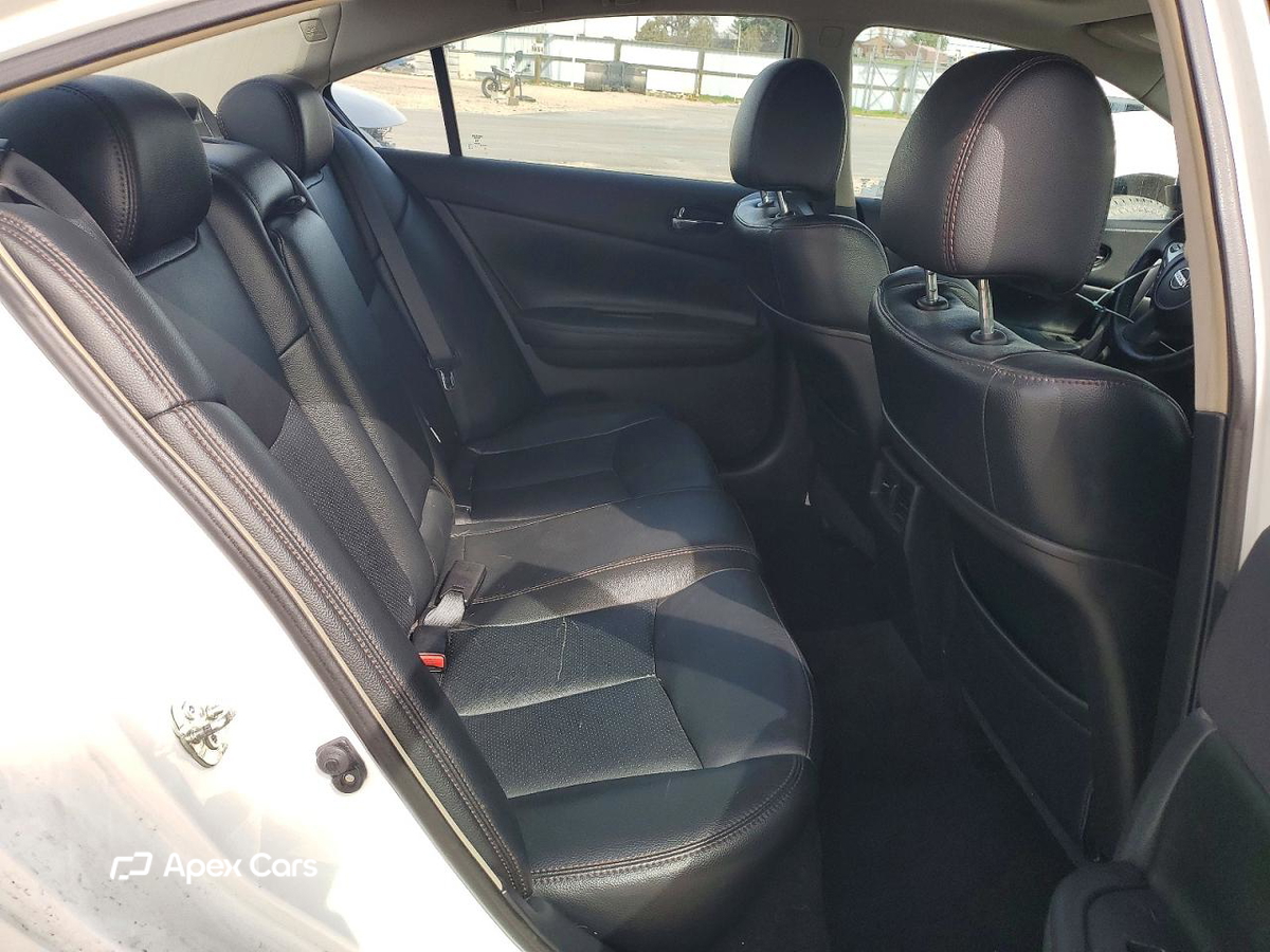 Nissan Maxima 2013