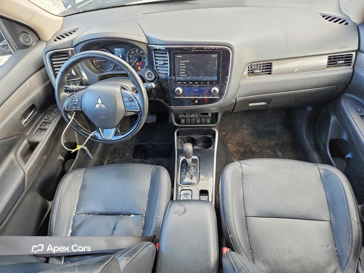 Mitsubishi Outlander 2020