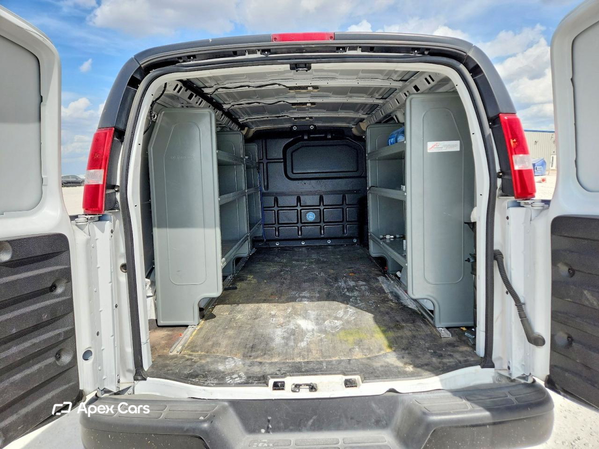 Chevrolet Express 2024