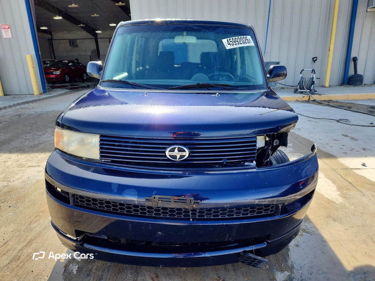 Scion xB 2005