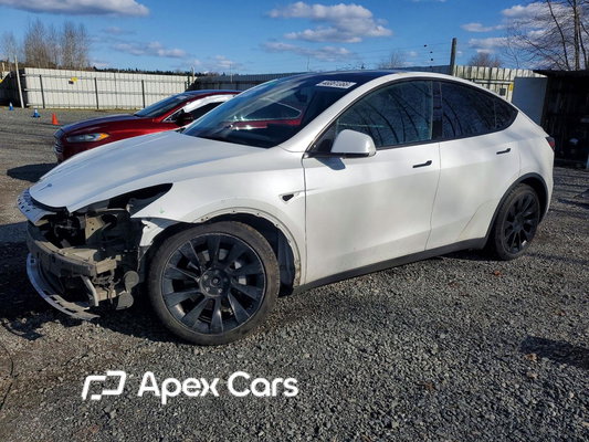Tesla Model Y 2021 - Image 1 of 14