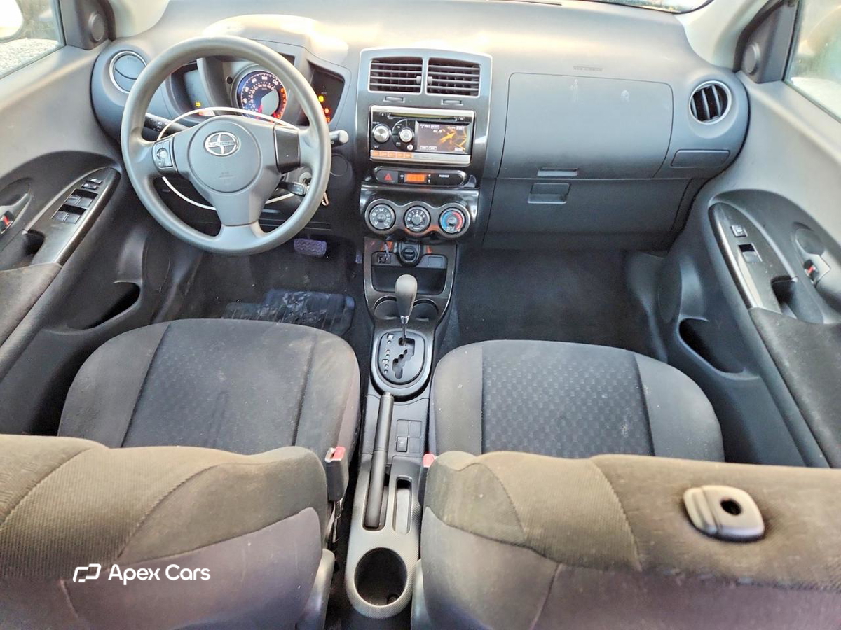 Scion xD 2010