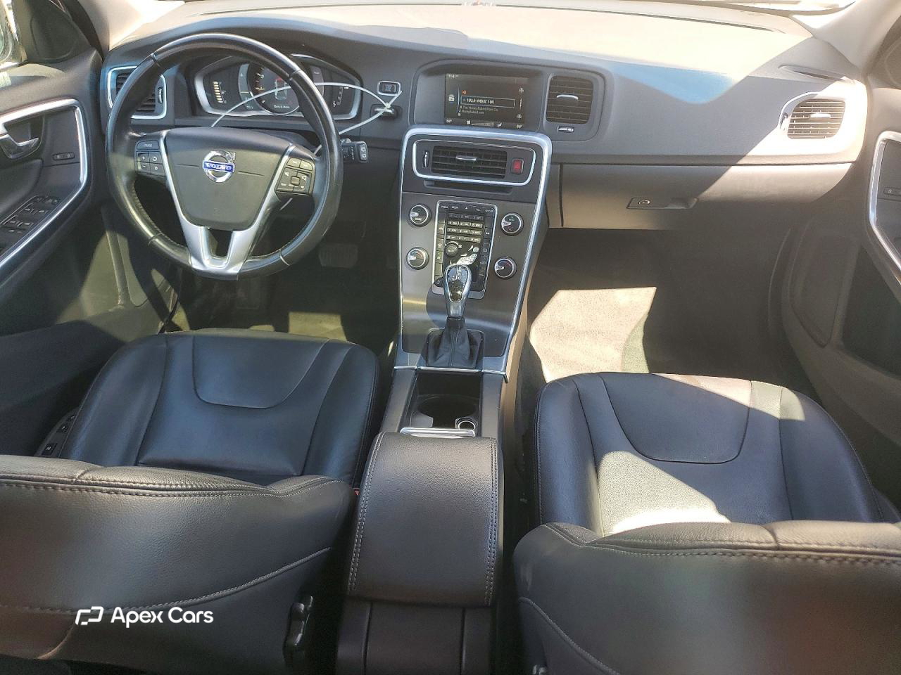Volvo V60 2015