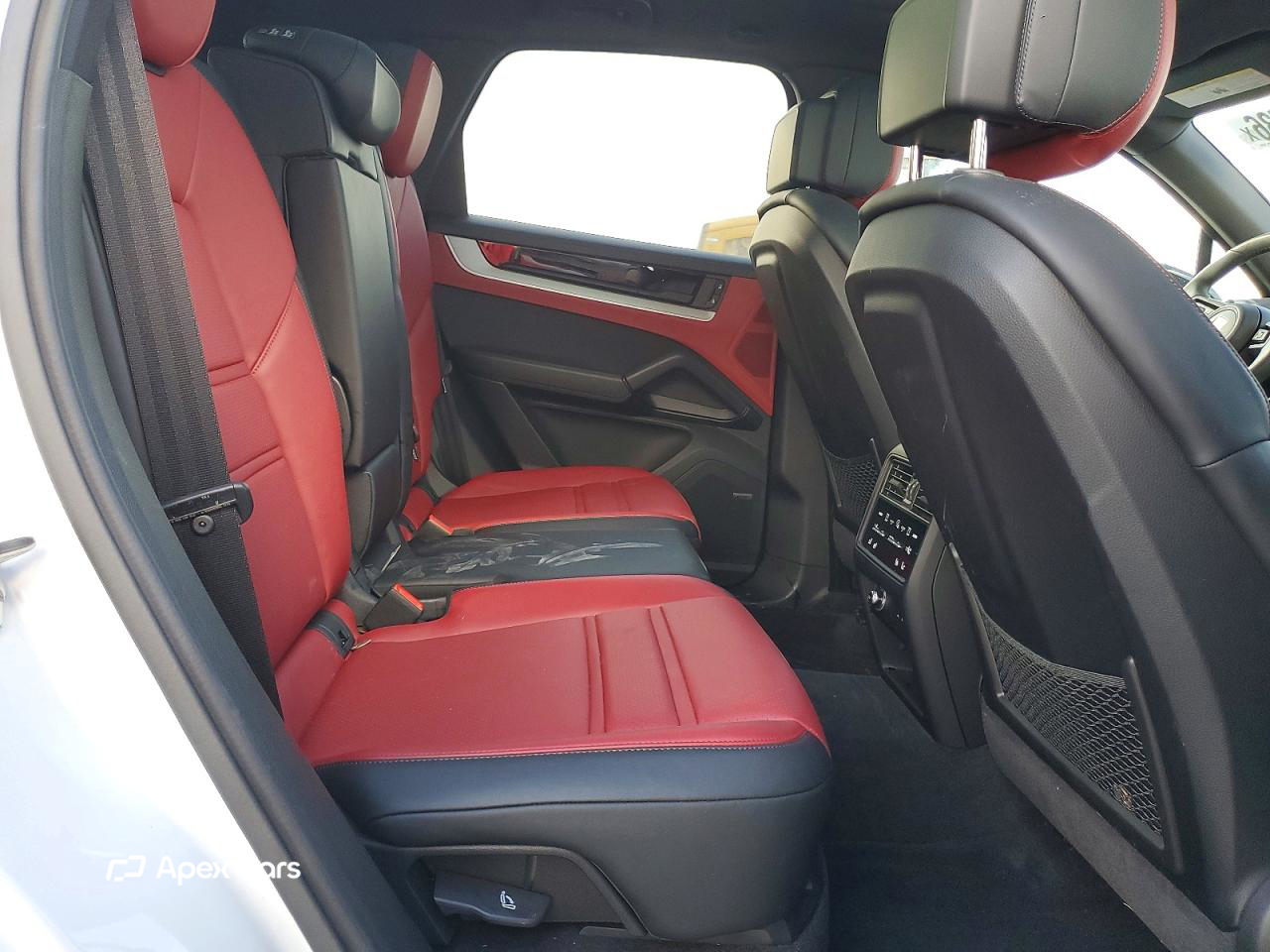 Porsche Cayenne 2024