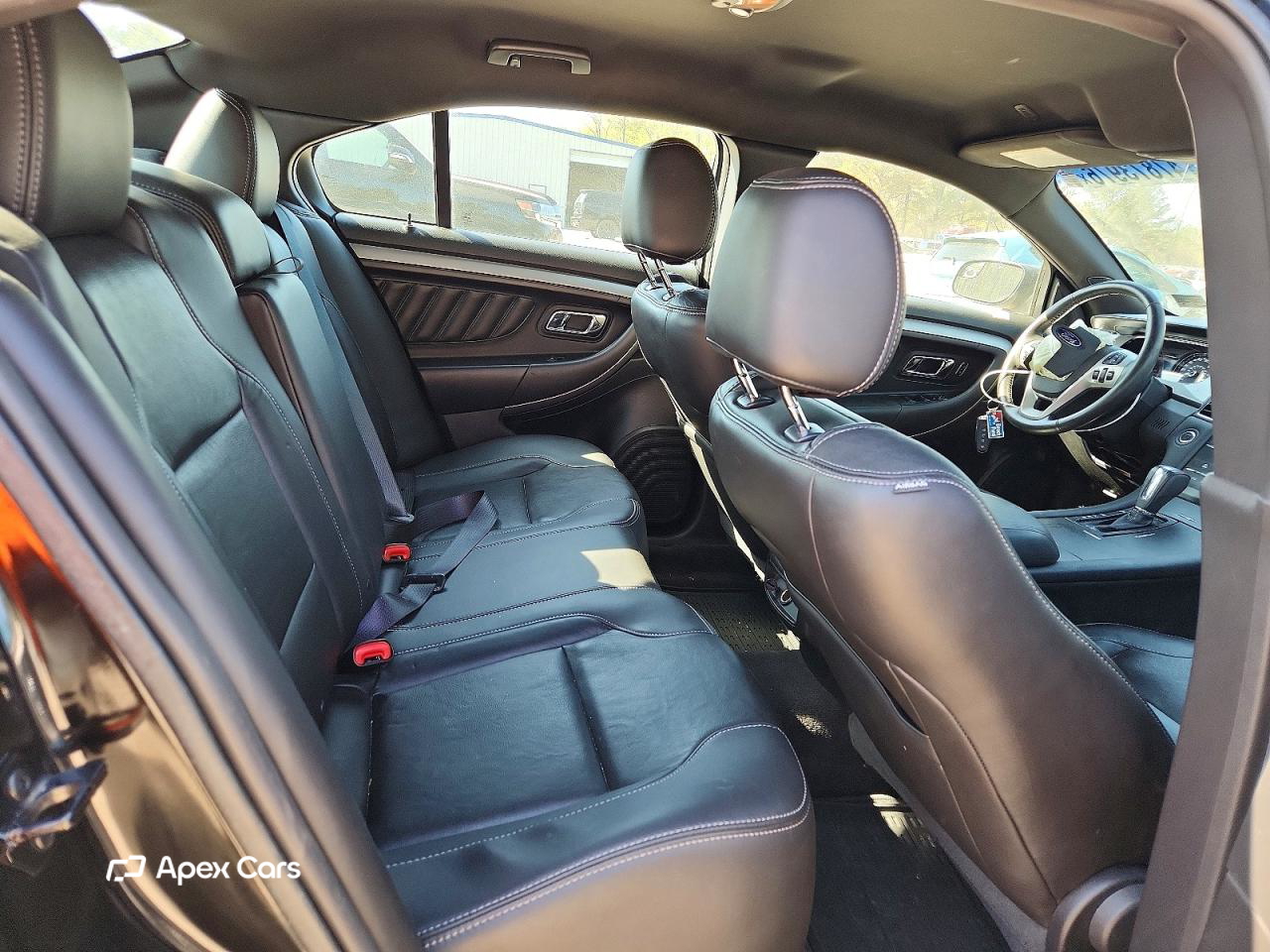 Ford Taurus 2015