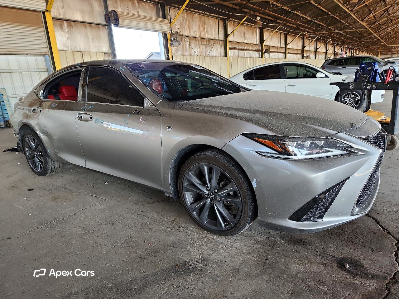 Lexus ES 2019